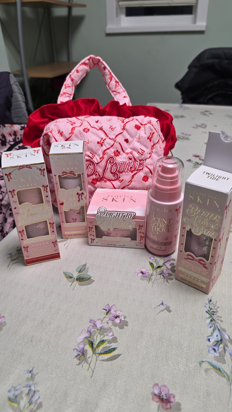 Recenzja zdjęć klientów dotycząca produktów P.Louise Christmas Bow Skincare Torba