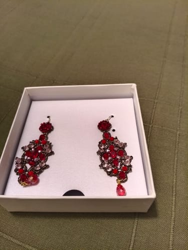 Customer photo review of Orecchini Praga red