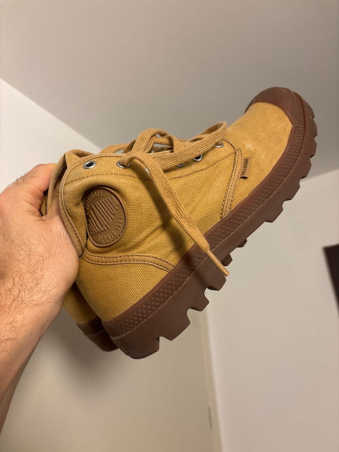 Customer photo review of נעלי קנבס גבוהות לגברים Pampa
