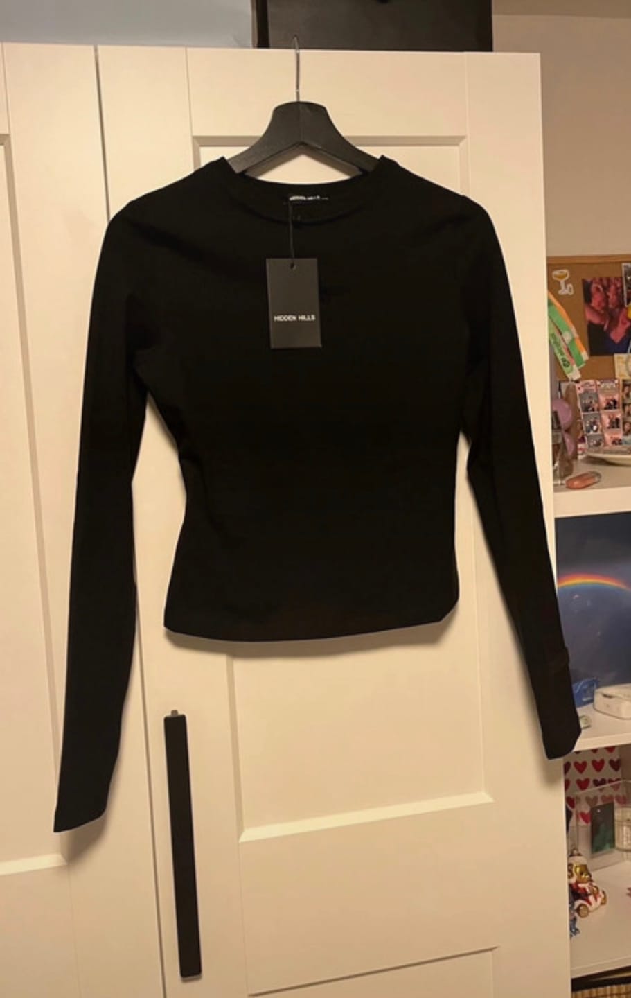 Customer photo review of BASICS LONGSLEEVE TOP BLACK