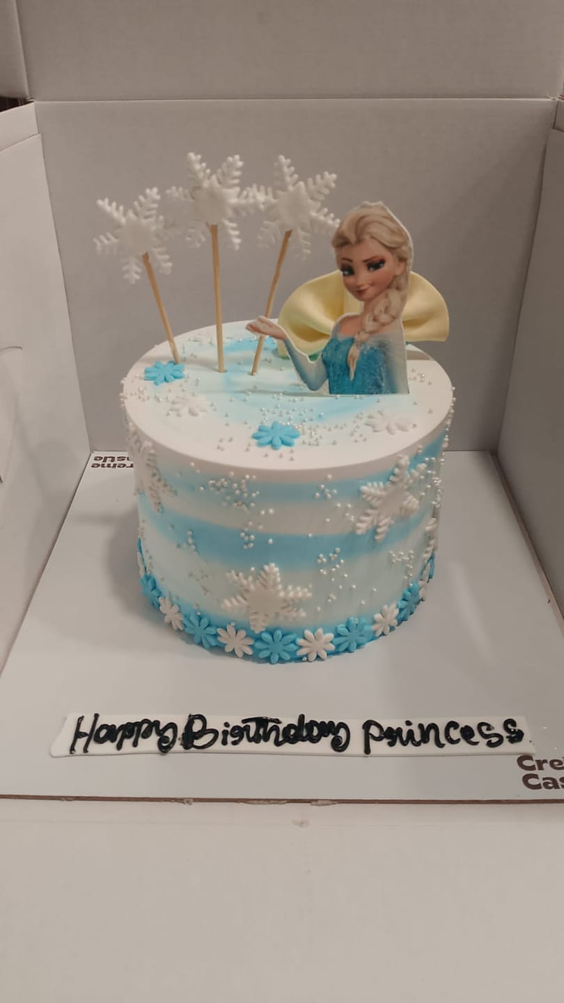 Customer photo review of Frozen Birthday Cake