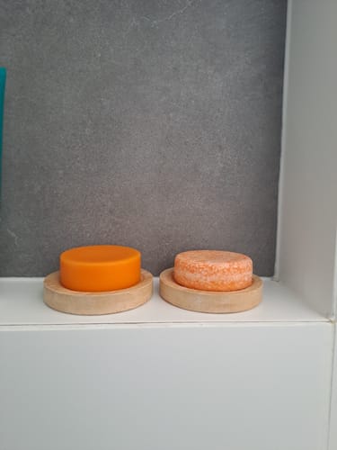 Customer photo review of Jasmine Shine & Volume Shampoo Bar