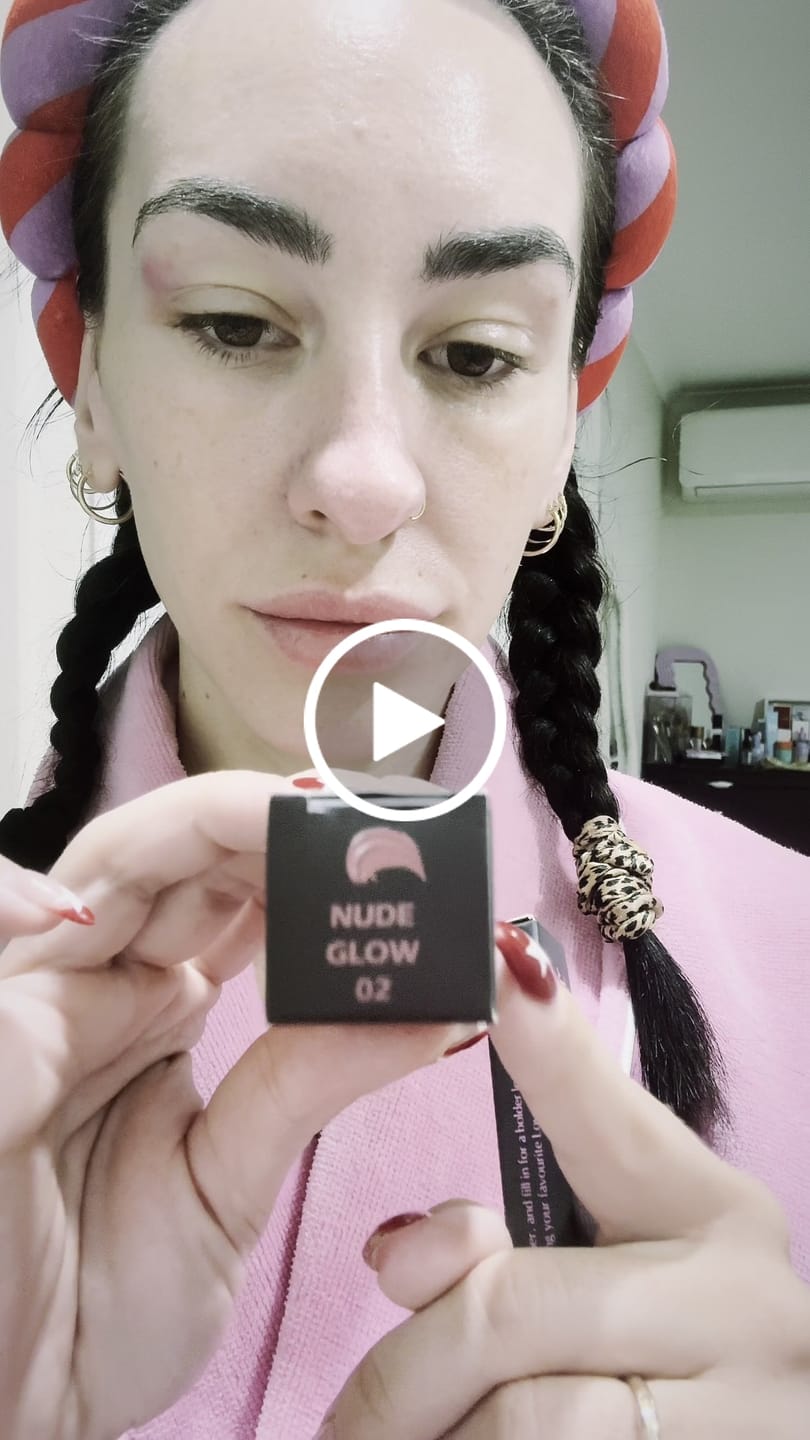 Customer video review of Nude Glow Lip Gloss