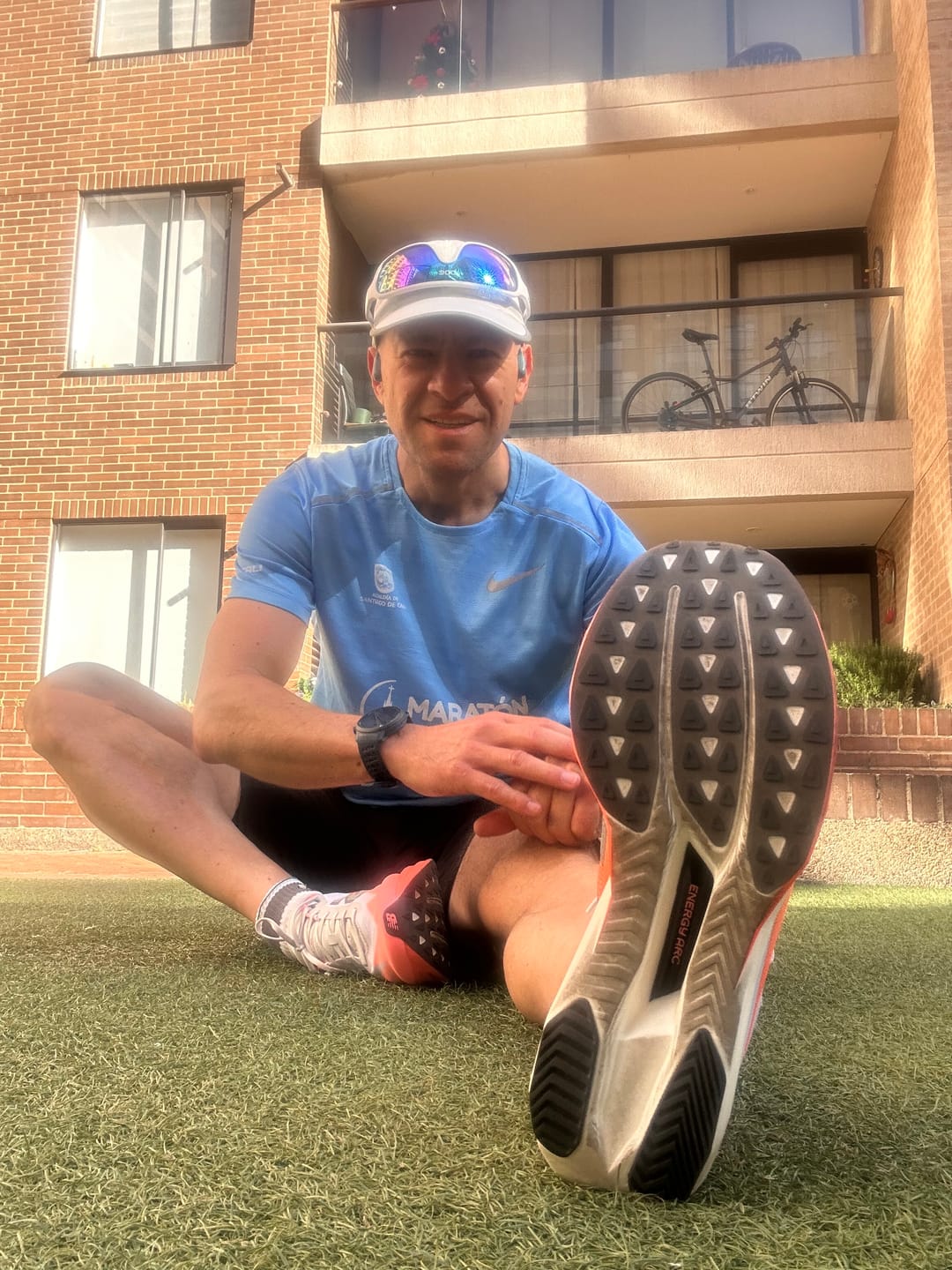 Customer photo review of New Balance TCS NYC Marathon FuelCell SuperComp Elite v5 Hombre Grapefruit Grey Matter