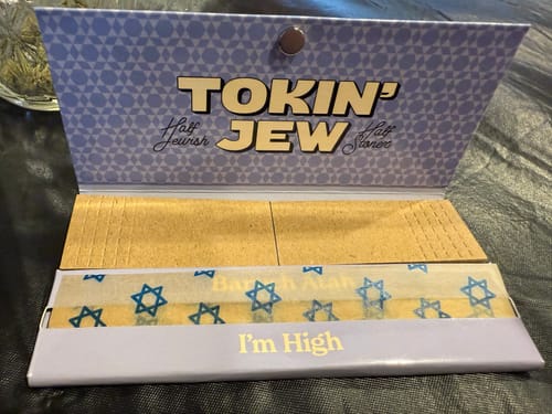 Customer photo review of Free Rolling Papers