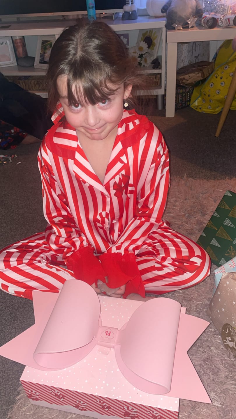 Customer photo review of P.Louise Christmas Hair Bow