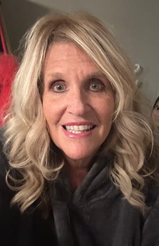 Customer photo review of Elsie Balayage Light Volume Hair Topper