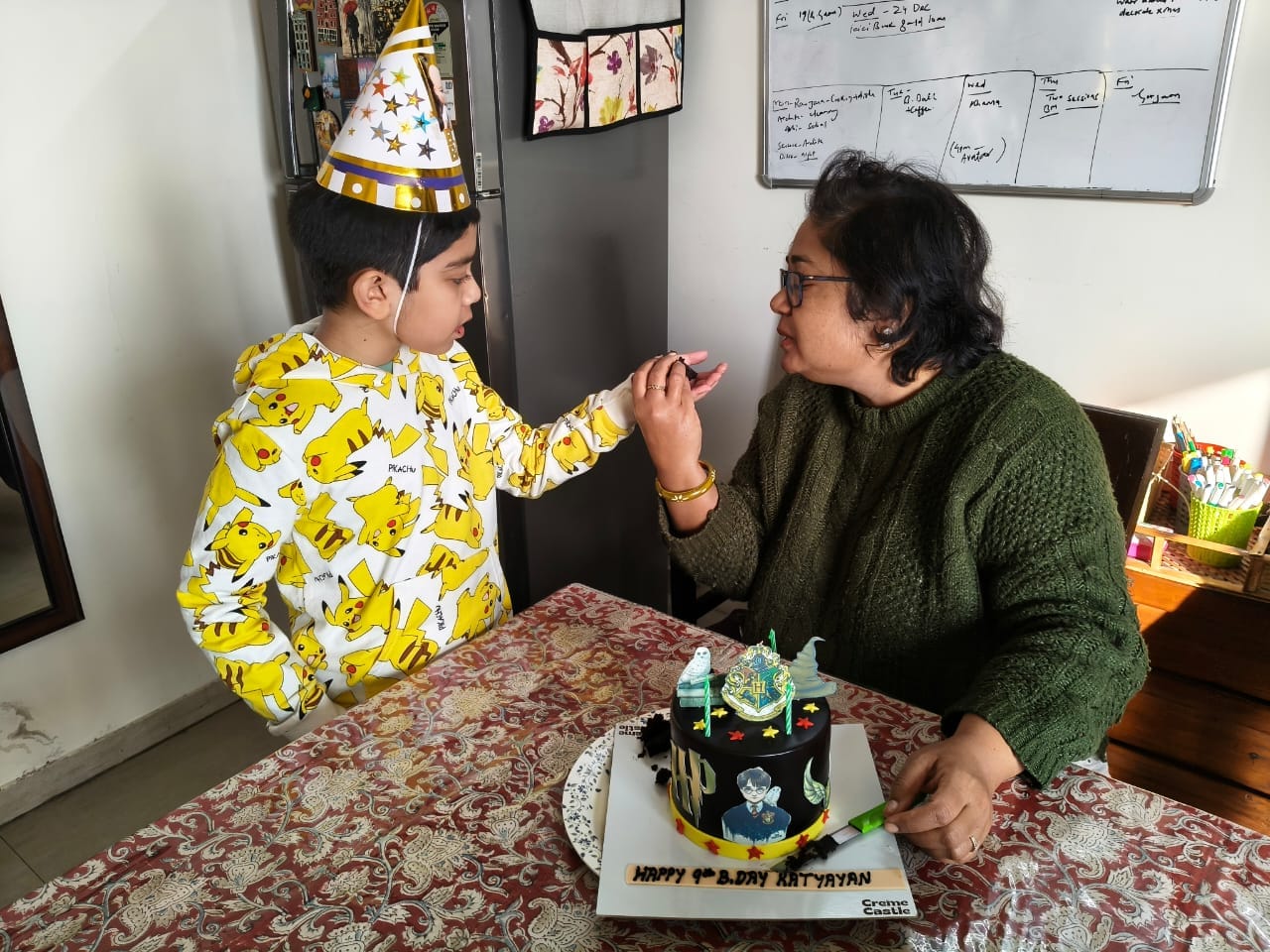 Customer photo review of Harry potter theme cake