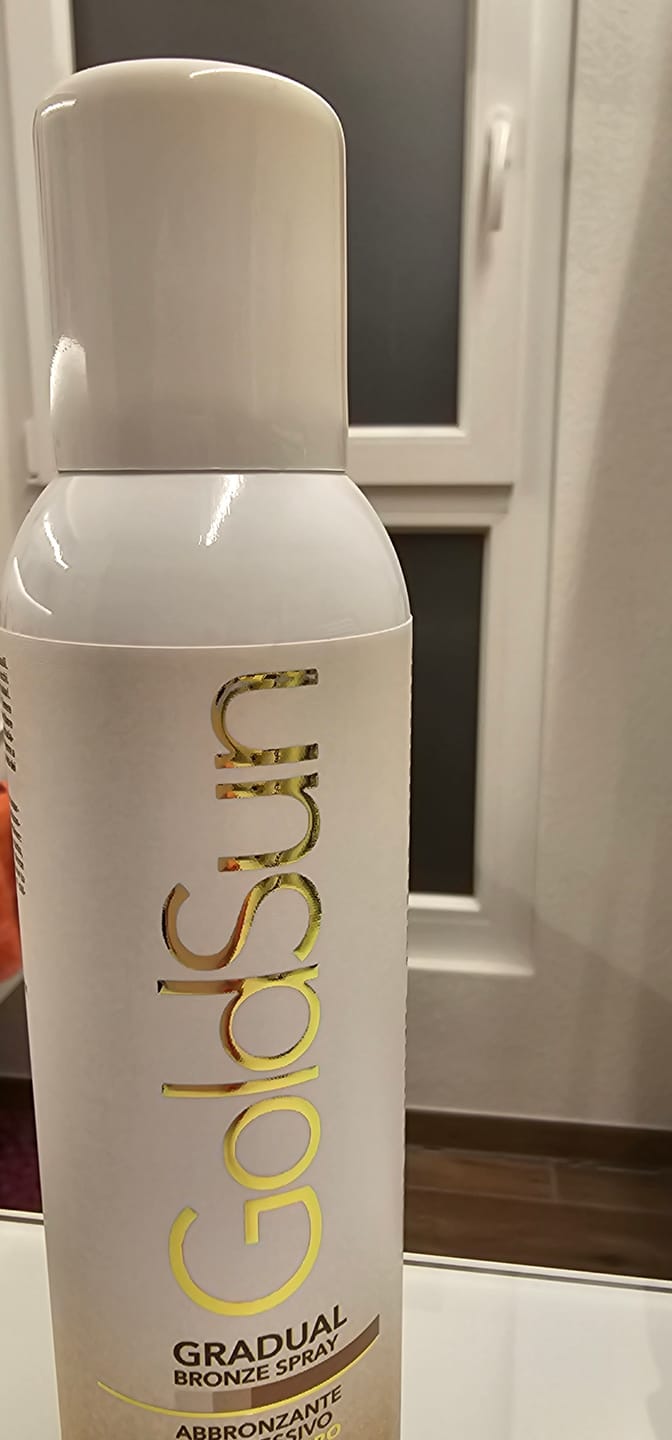 Customer photo review of GOLDSUN GRADUAL BRONZE - L'ABBRONZATURA GRADUALE ALL'ORO ATTIVO SPRAY 150ml