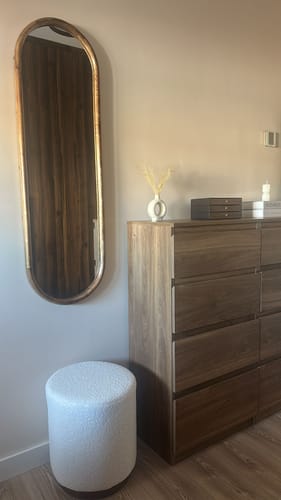 Customer photo review of SOKA - Pouf en bouclettes blanches et base en bois