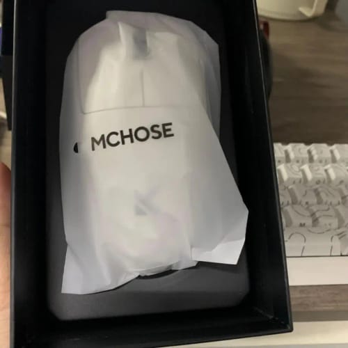 Customer photo review of MCHOSE A7 Series Lightweight Wireless Gaming Mouse