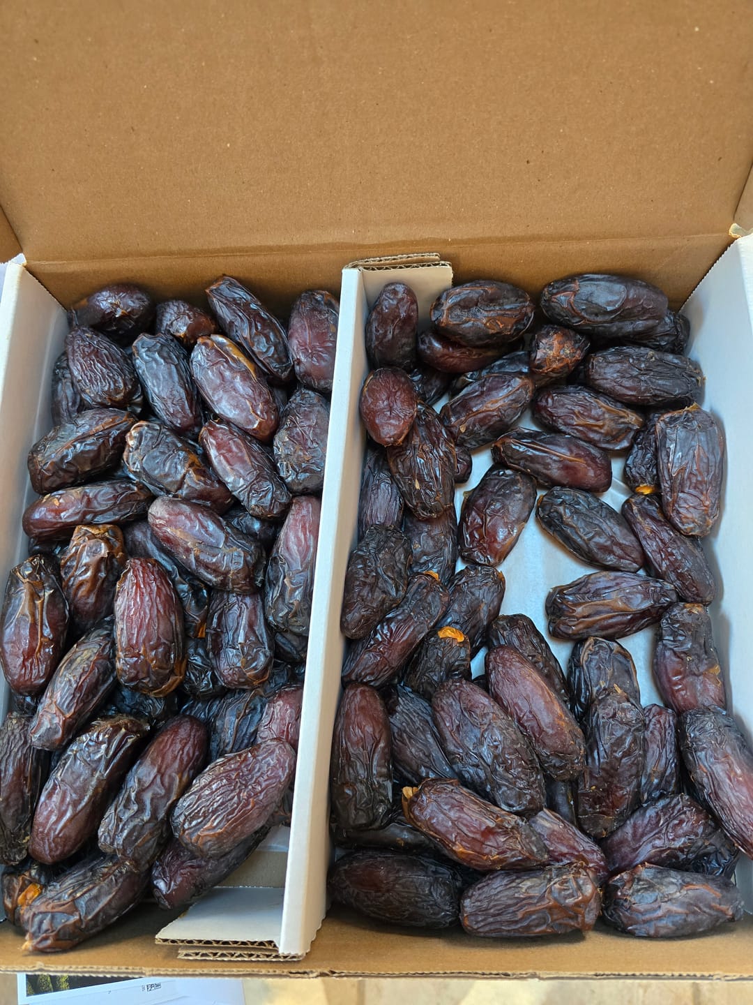 Customer photo review of Organic Jumbo Medjool Dates Box