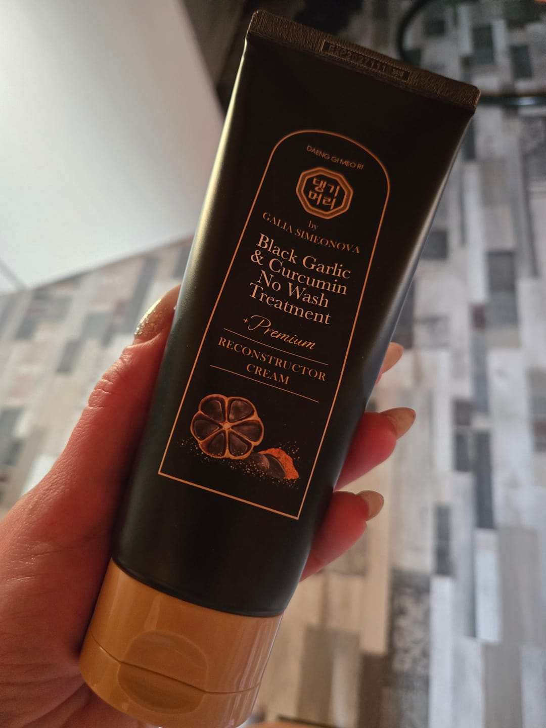 Customer photo review of Реконструктор за увредена и цъфтяща коса с черен чесън и куркумин DOORI Black Garlic & Curcumin Cream Premium Reconstructor