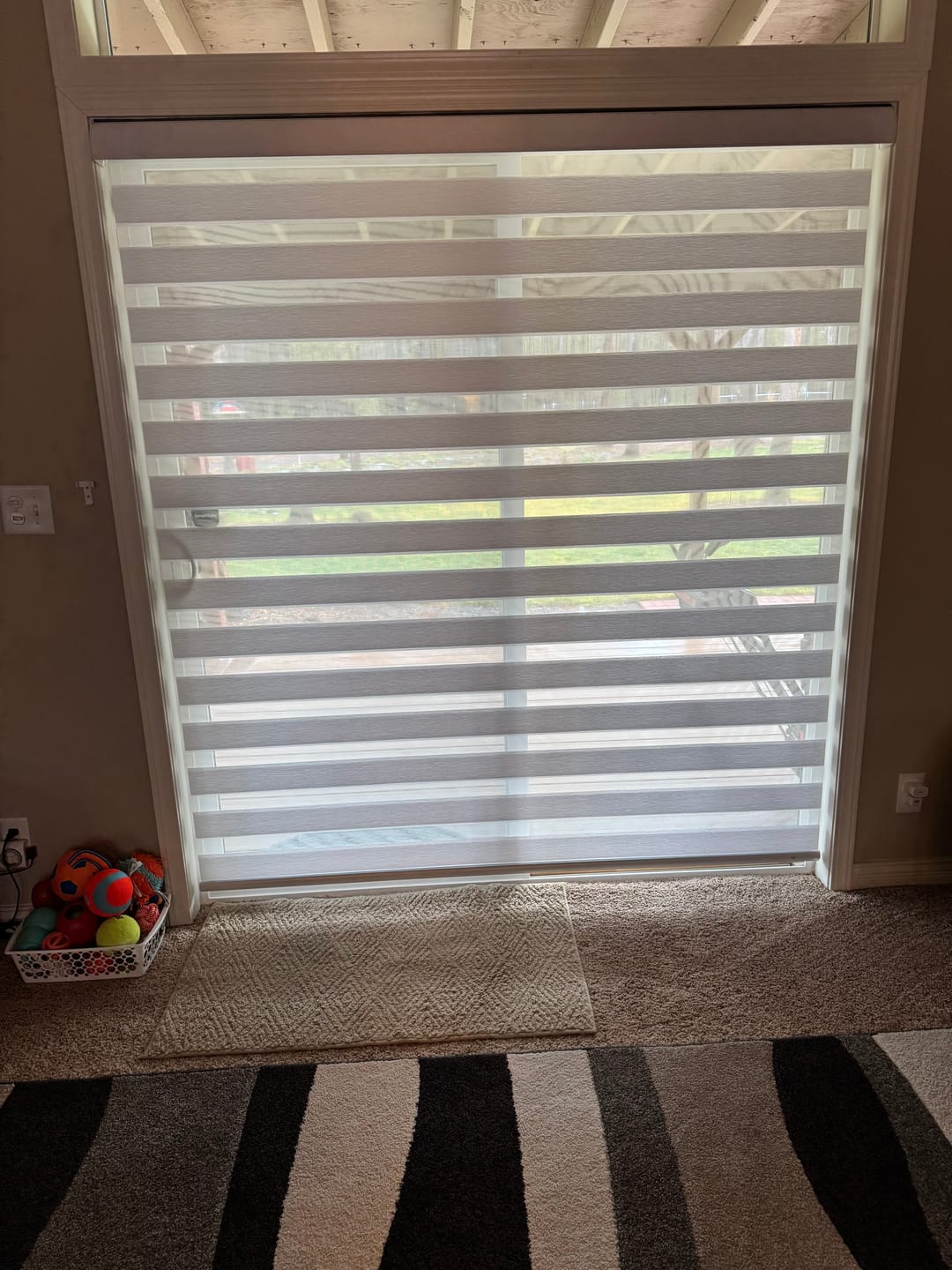 Customer photo review of SmartWings Motorized Zebra Shades 85% Blackout 95mm Ingrid