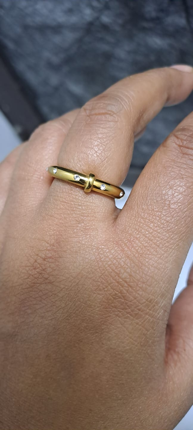 Customer photo review of Shiny Honeycomb Band Ring
