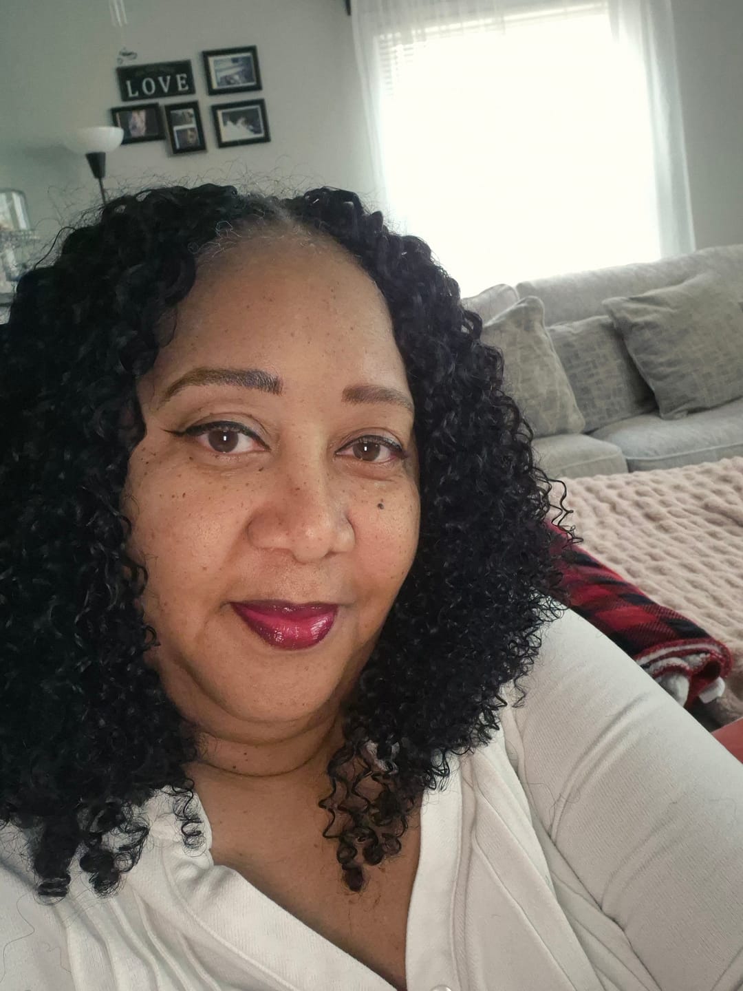 Customer photo review of Detangle Brush