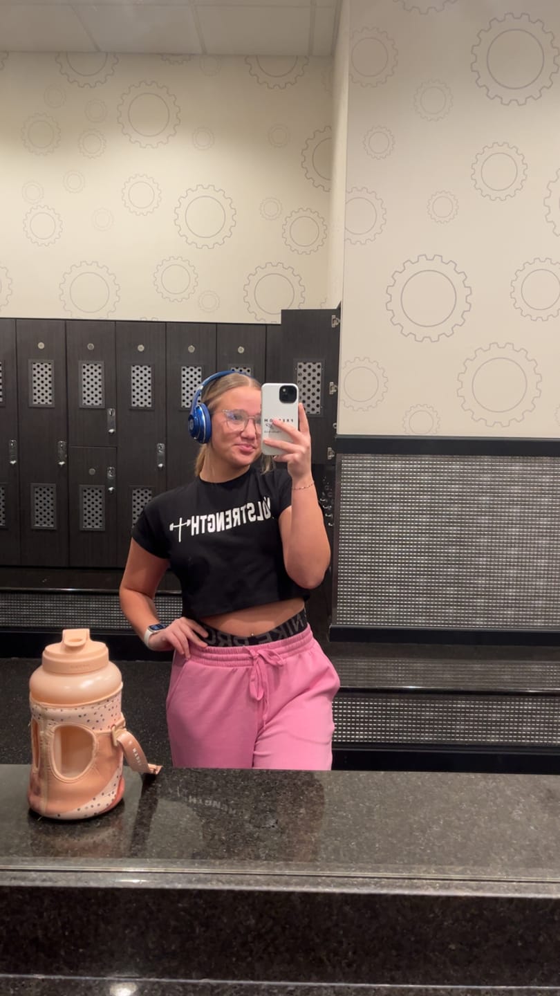 Customer photo review of Essential Crop Tee