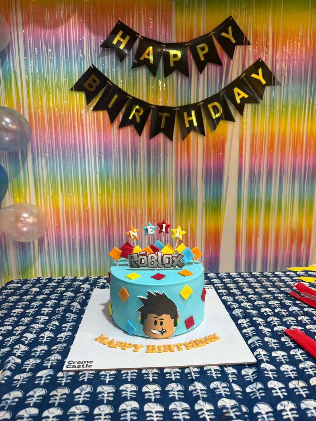 Customer photo review of Roblox Blocks Cake