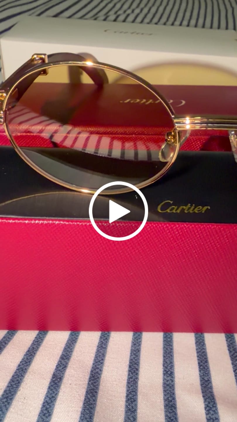 Customer video review of Retro wood Sunglasses