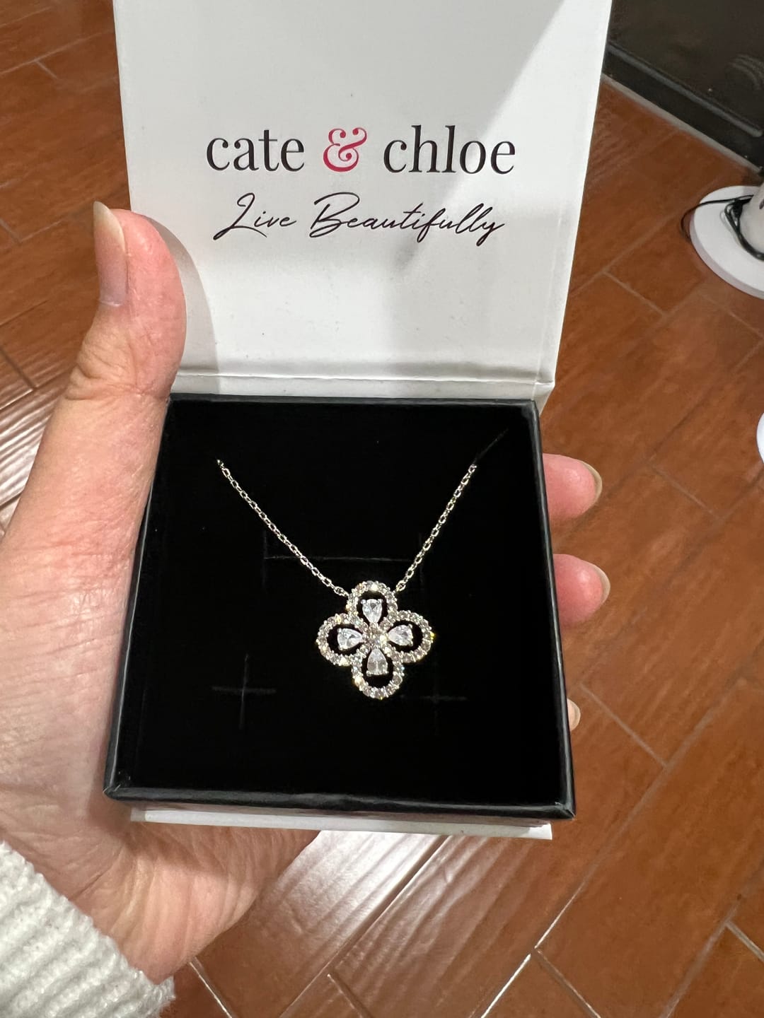 Customer photo review of Marie 18k White Gold Plated Clover/Flower Pendant Necklace with Swarovski Crystals