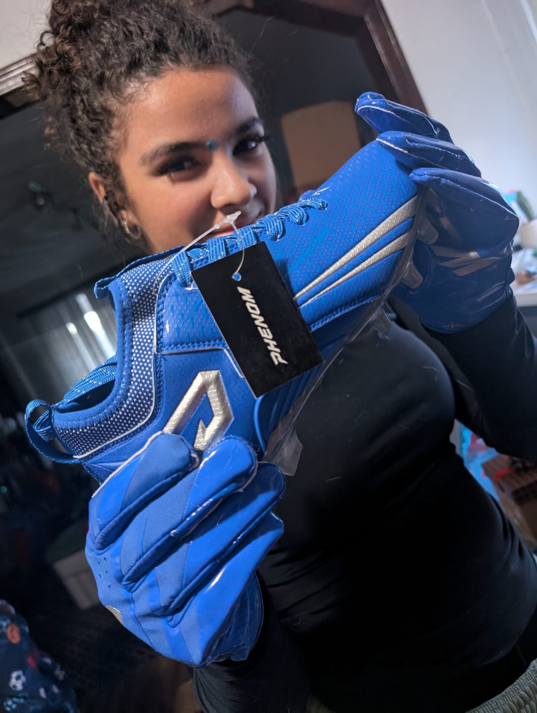 Customer photo review of Phenom Elite VPS5 Adult Football Gloves - Team Colors