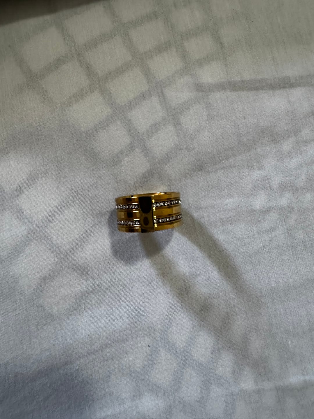 Customer photo review of Anel Caviar Stack Banhado em Ouro 18K
