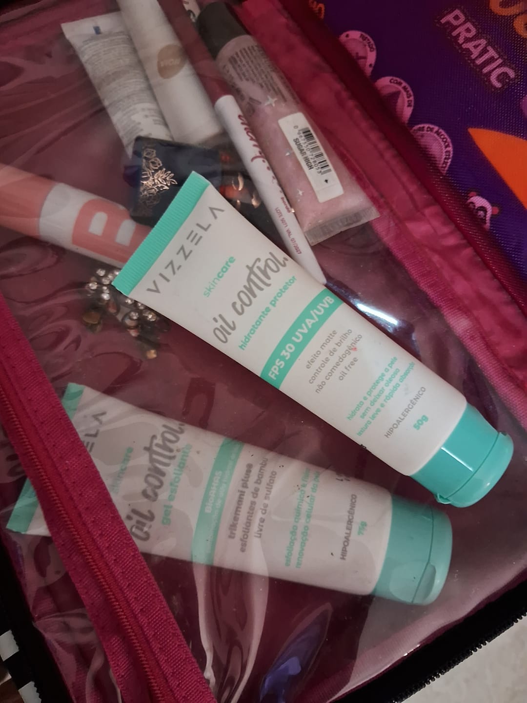 Customer photo review of Hidratante Protetor FPS 30 Oil Control - Vizzela