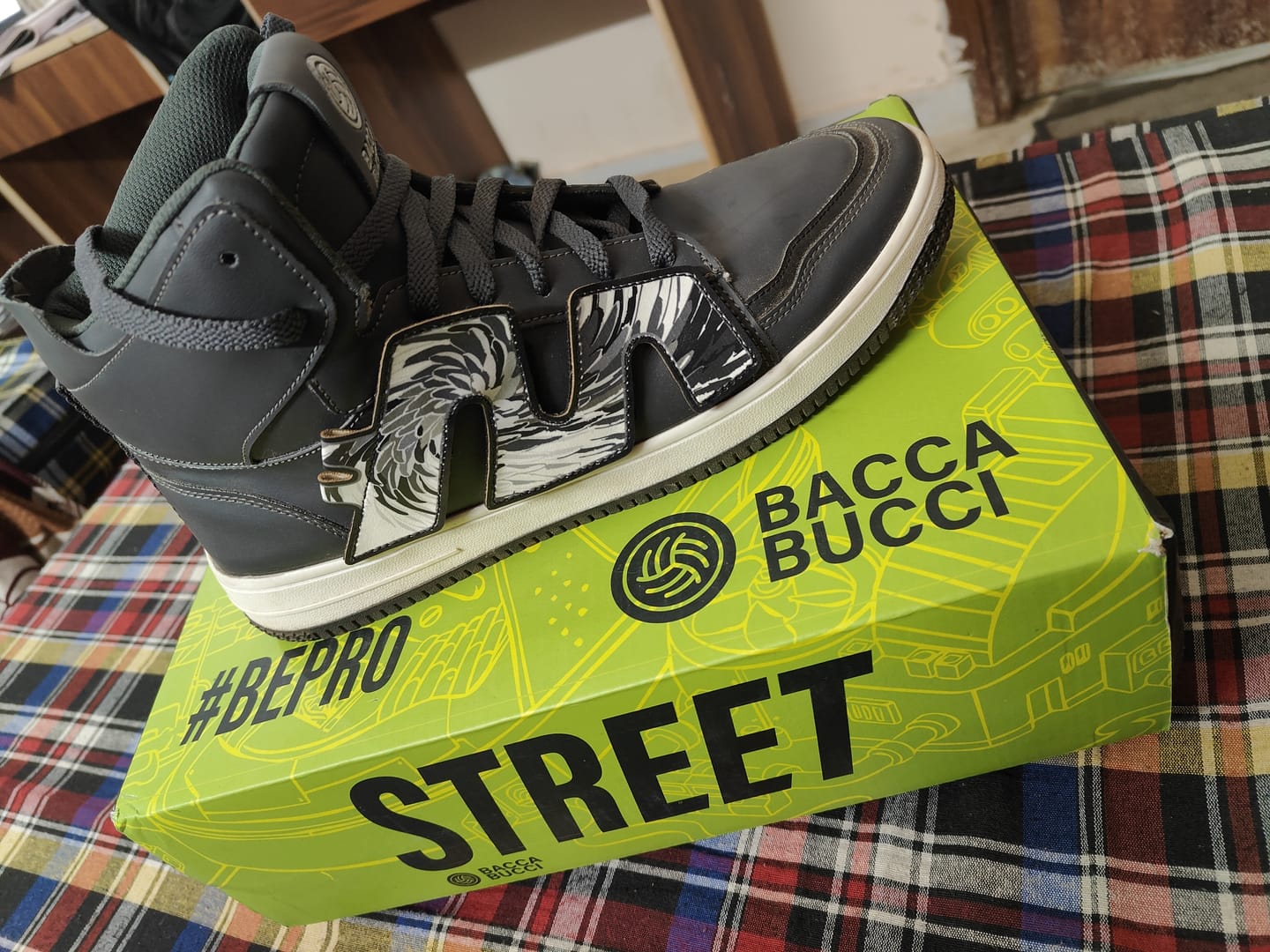 Customer photo review of Bacca Bucci High-Top PATCH-PLAY Men's Sneakers