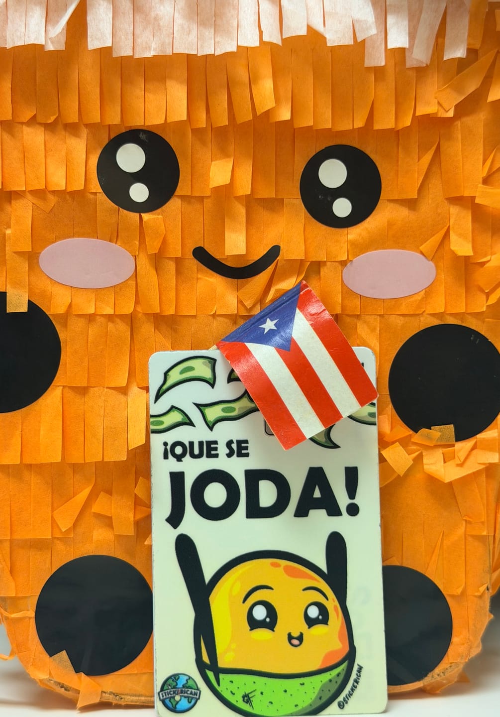 Customer photo review of Que Se Joda - Sticker para Tarjeta de Crédito