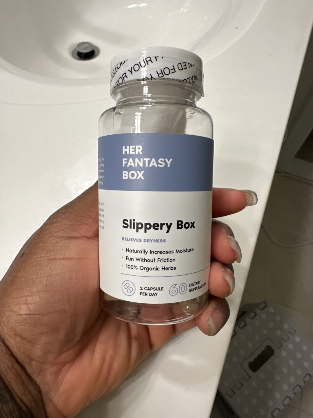 Customer photo review of Slippery Box - Slippery Elm Bark Vaginal Moisturizer Capsule - 3 pk