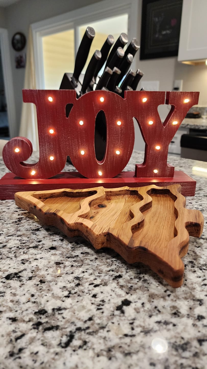 Customer photo review of 11.0x9.5" Christmas Tree Tray 2 Acrylic Router Template [Limited Edition]