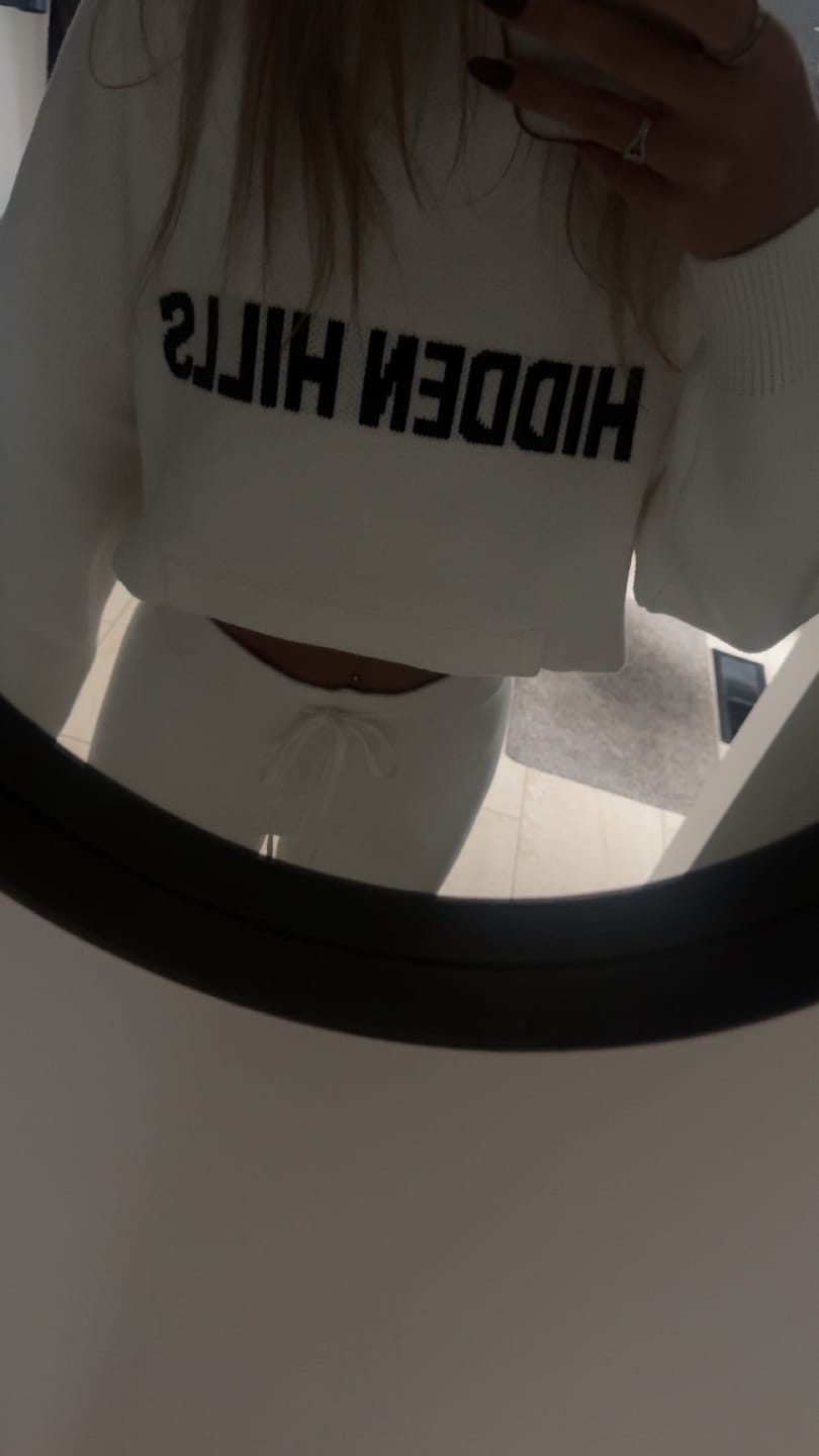Customer photo review of KNIT HOODIE OFF WHITE
