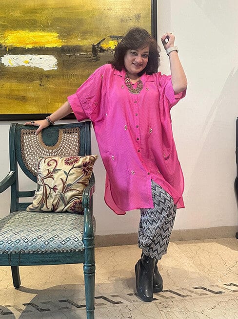 Customer photo review of Zarina Oversized Asymmetrical Long Shirt