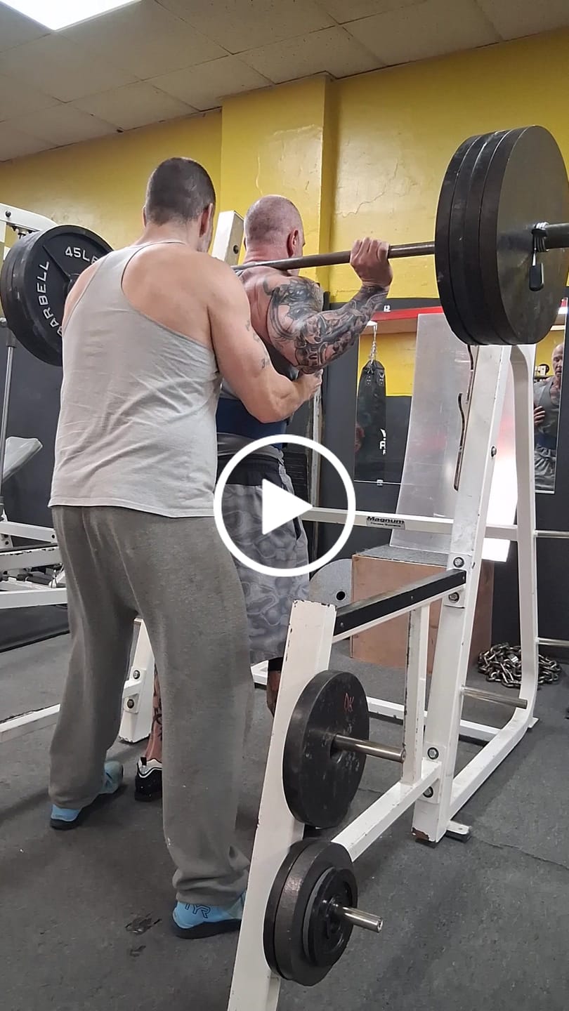 Customer video review of PR Heavy Duty Premium Knee Wraps - Black