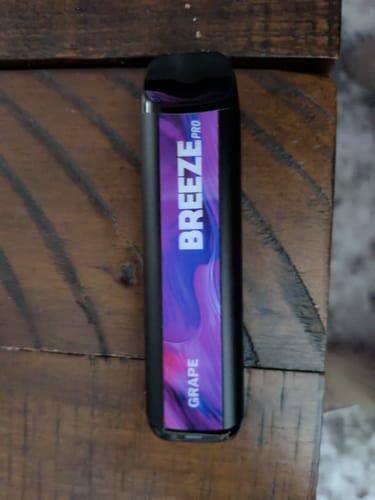 Customer photo review of Breeze Pro Disposable Vape