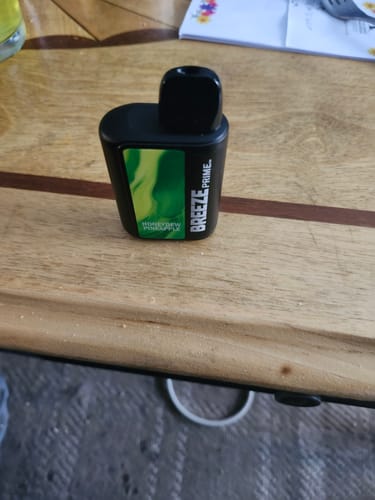 Customer photo review of Breeze Prime Edition Disposable Vape