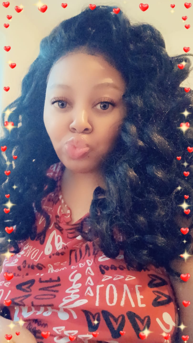 Customer photo review of Sensationnel Curls Kinks & Co Glueless Textured HD Lace Front Wig - Y-PART KINKY WAND CURL 20" - Kinky Edges