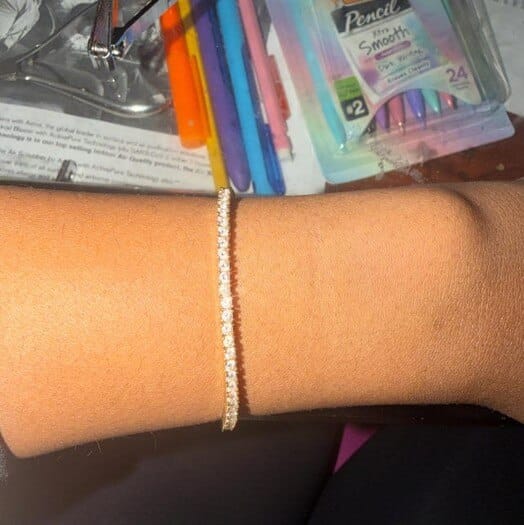 Customer photo review of 3MM 4MM 5MM 6.5MM Moissanite Tennis Chain Bracelet
