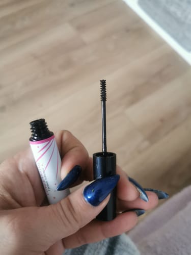 Customer photo review of Long-Lasting Cluster Lash Glue