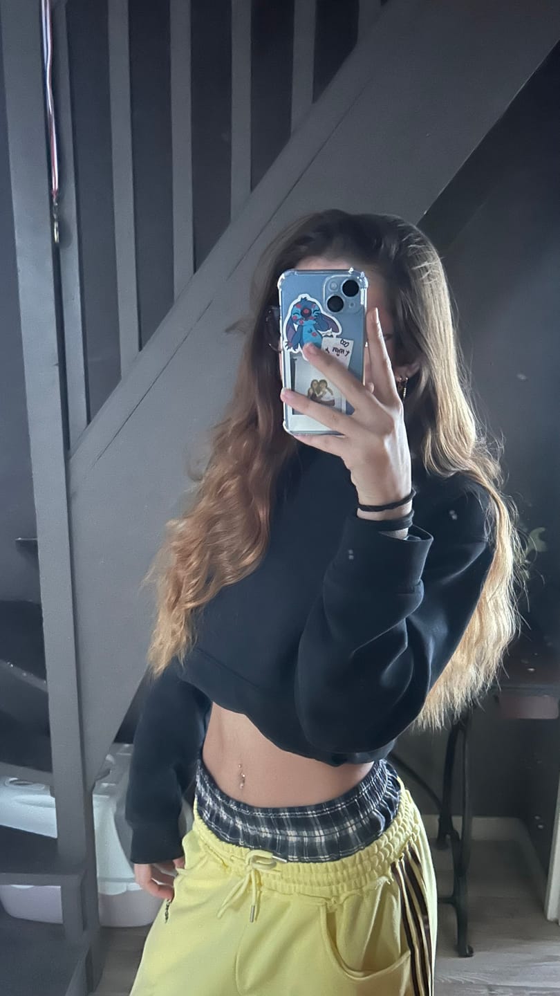 Customer photo review of Aelfric Eden Double Waist Baggy Sweatpants