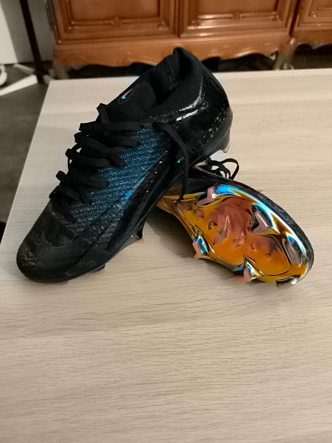 Customer photo review of Mercurial Superfly 10 Elite FG Cosmic Speed Noir