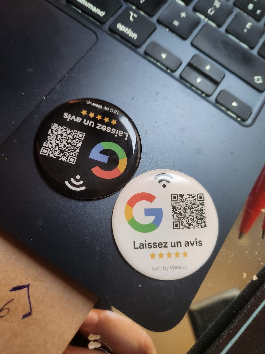 Customer photo review of Badges Avis Google autocollants NFC connectés - avis Google