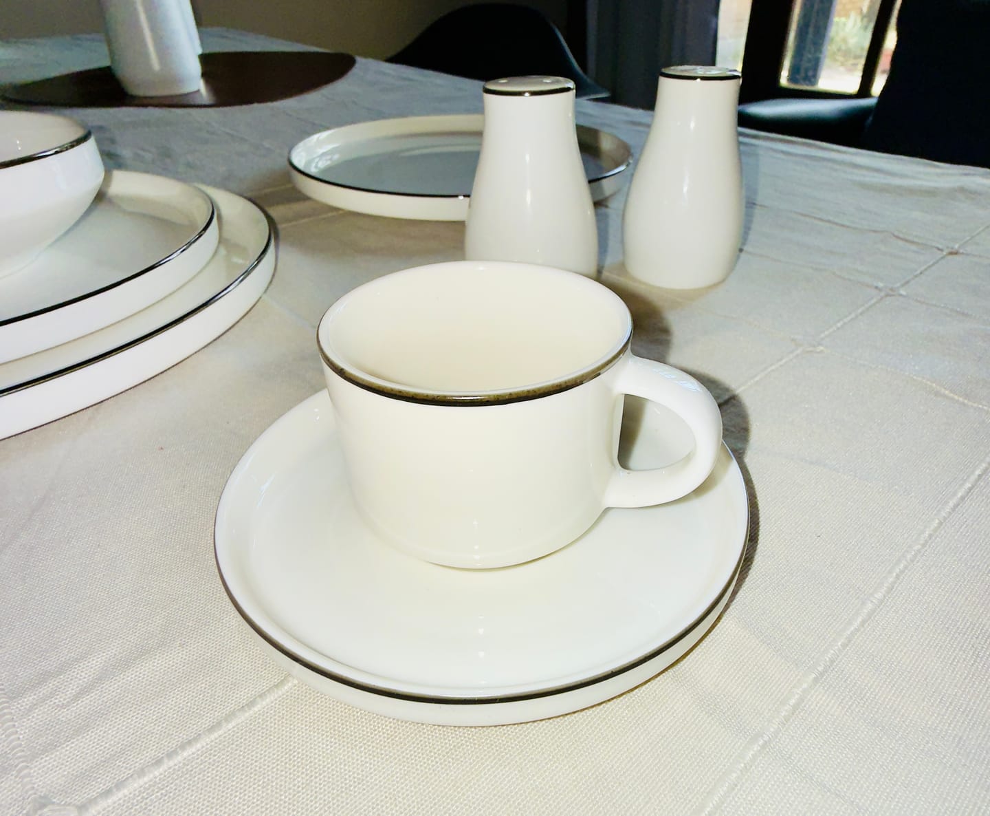 Customer photo review of Set Macchiato Sakura White & Black - Platito + Pocillo 80 Ml