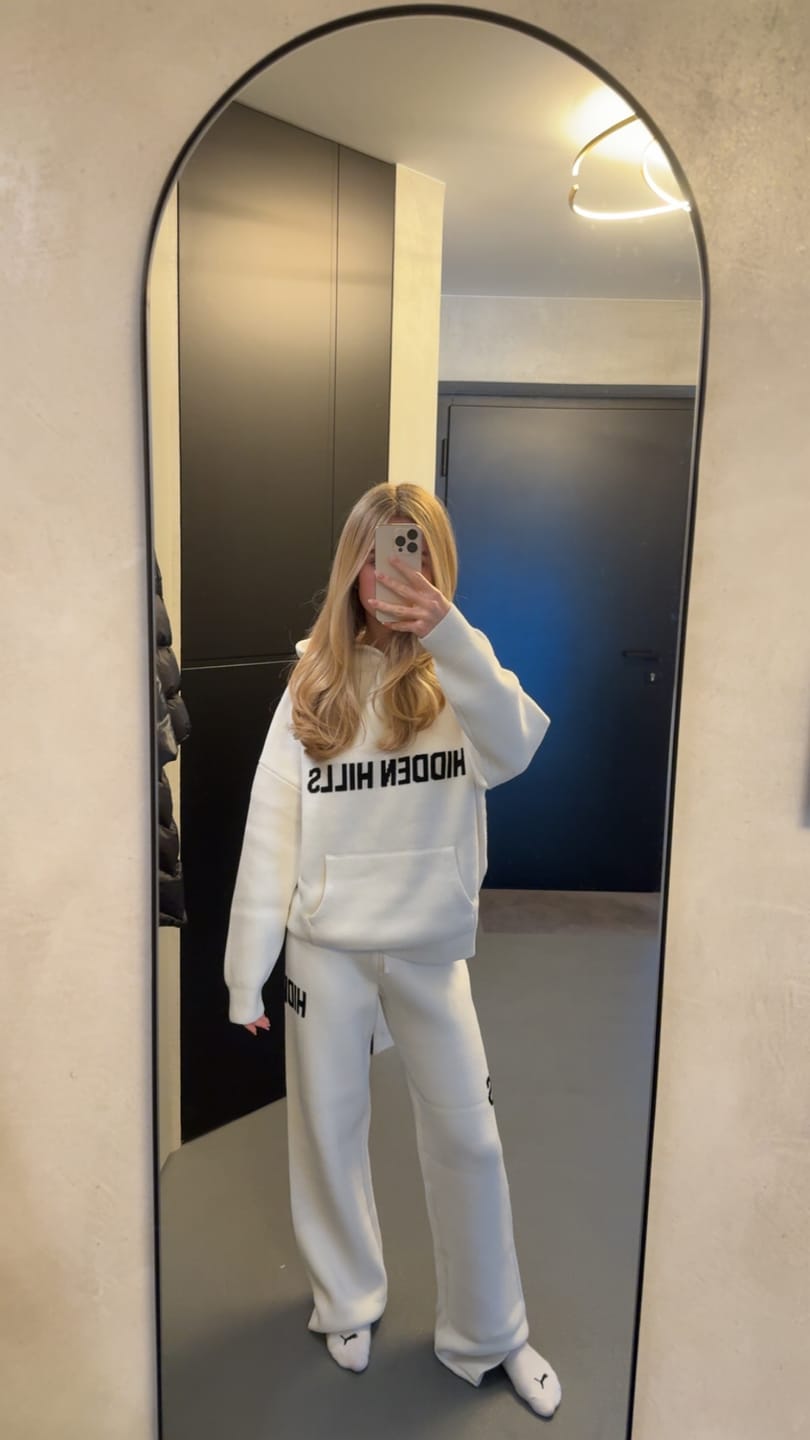 Customer photo review of KNIT HOODIE OFF WHITE
