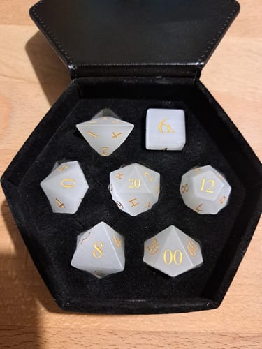 Customer photo review of Hexagon-Etui