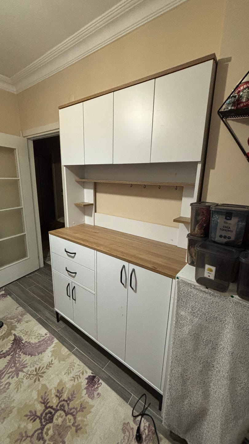 Customer photo review of Rani JE212 Kahve Köşesi Çok Amaçlı Dolap 8 Kapaklı 2 Çekmeceli Raflı Kiler Mutfak Dolabı Beyaz - Sepet Ceviz