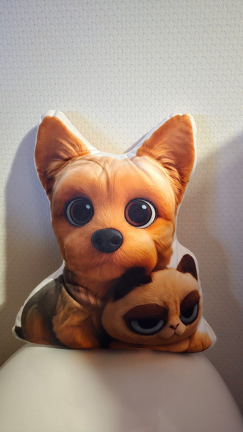 Customer photo review of Personalisiertes Formkissen - Cartoon Hund