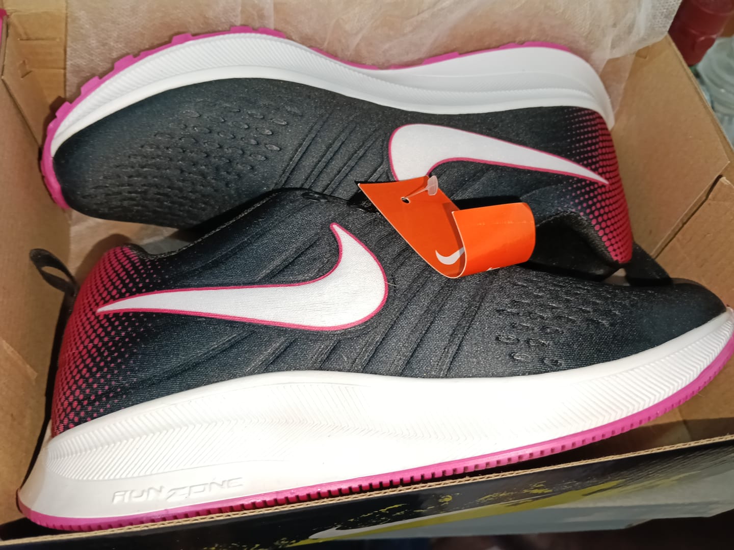 Customer photo review of Tenis 012 Negro Fiusha