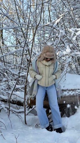 Customer photo review of LILY Volcanic Rock 90% White Short Duck Down Coat