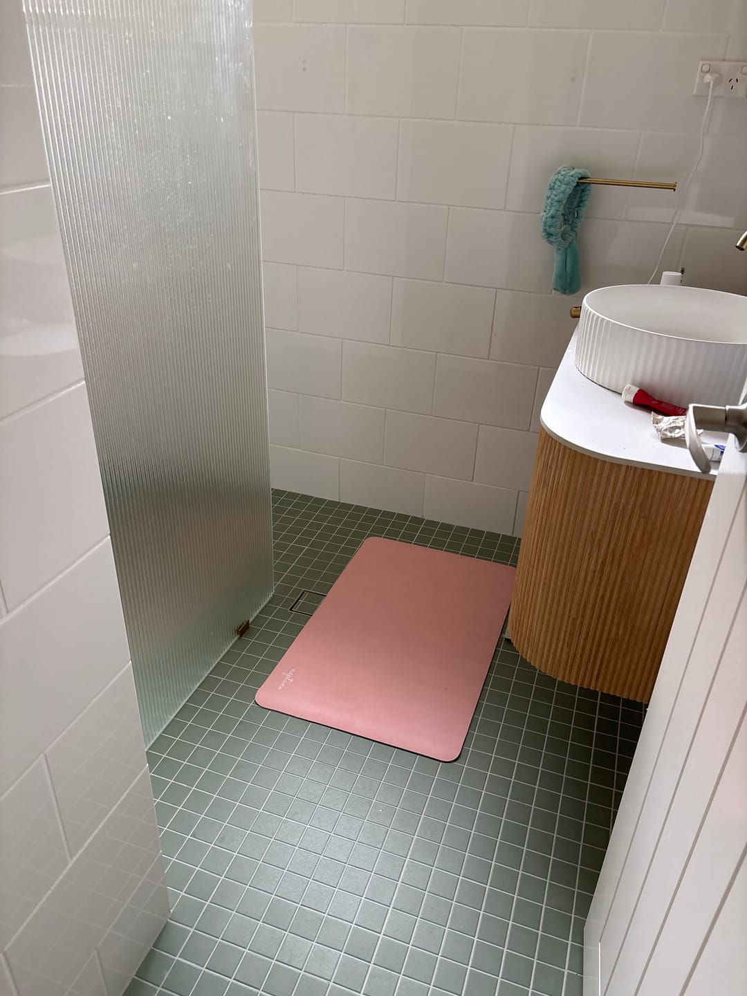 Customer photo review of Diatomite Fast Drying Bathmats (50x80cm)